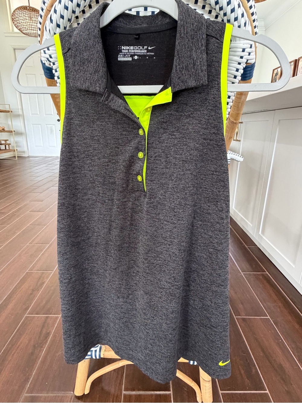 Nike Golf Women's Tour Performance Dri-Fit Sleeveless Polo Shirt Gray Neon Large